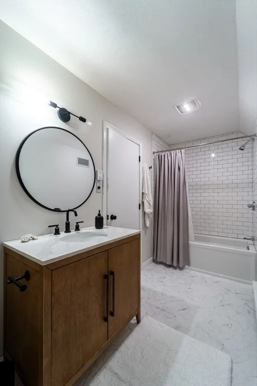Photo of 140 Sutton Rd
