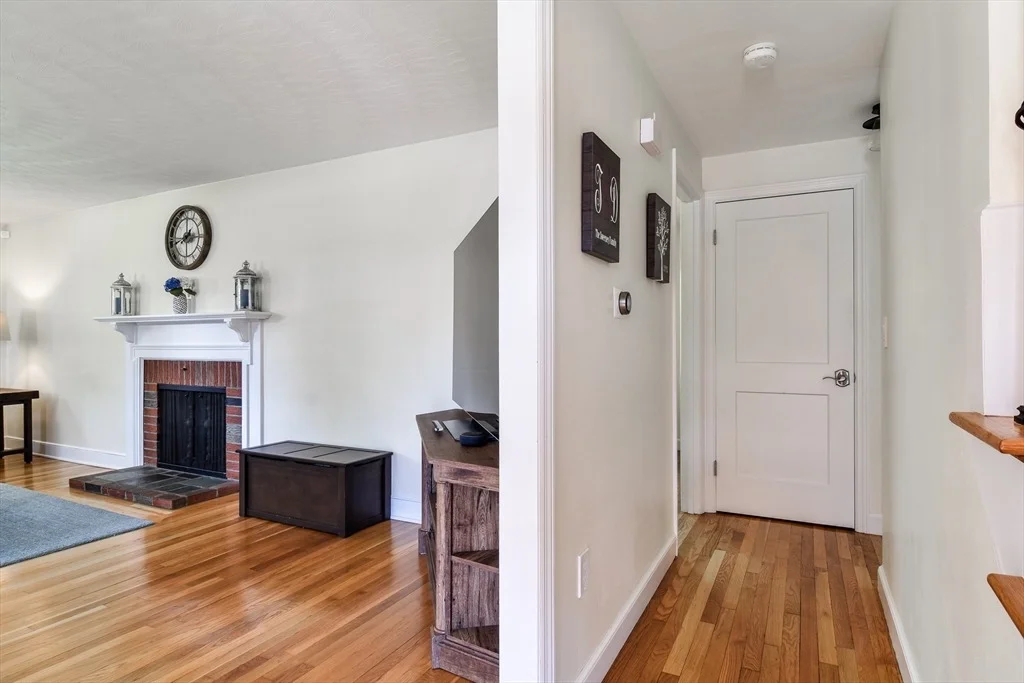 Photo of 15 Maple Lane