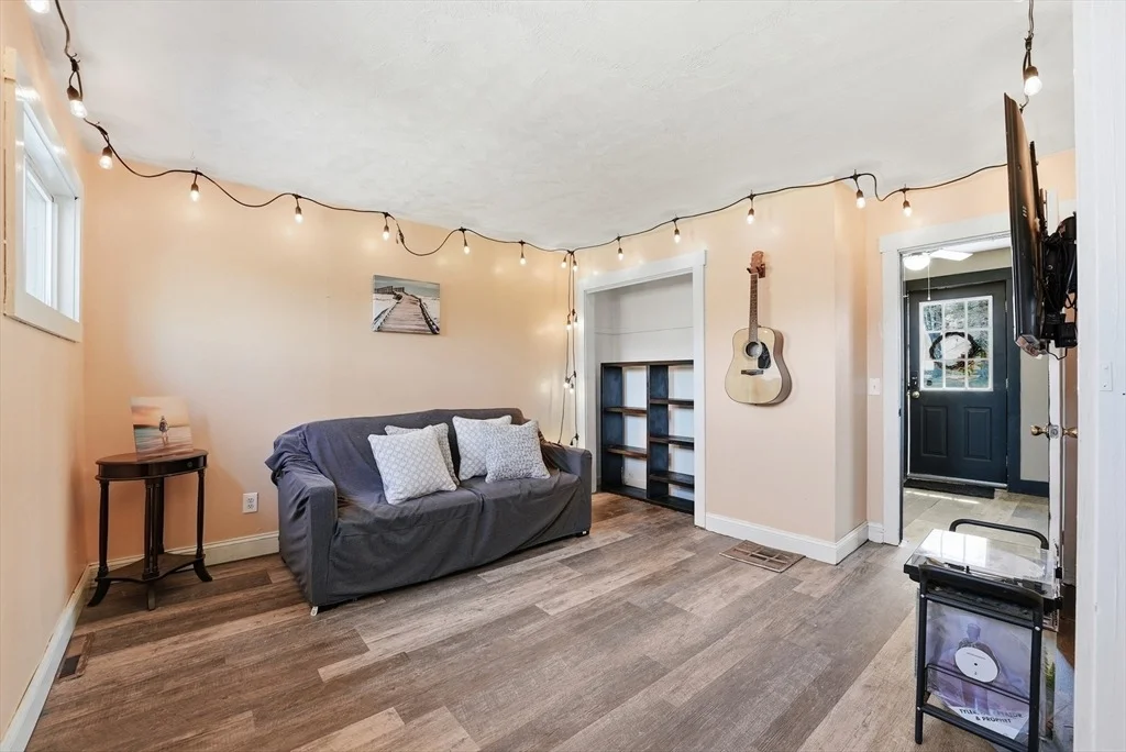 Photo of 41 Russ St