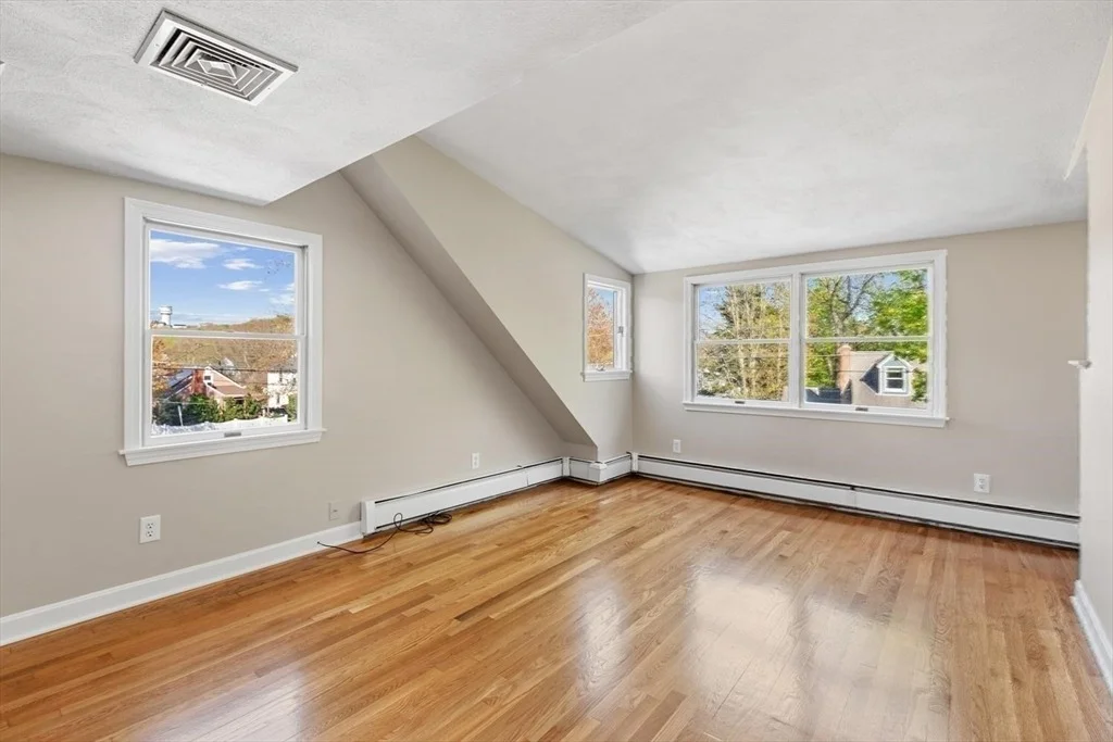 Photo of 9 Lebel Rd