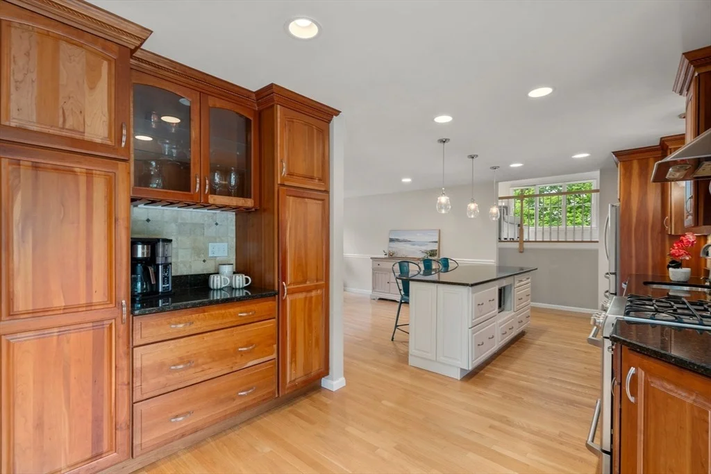 Photo of 16 Kings Row