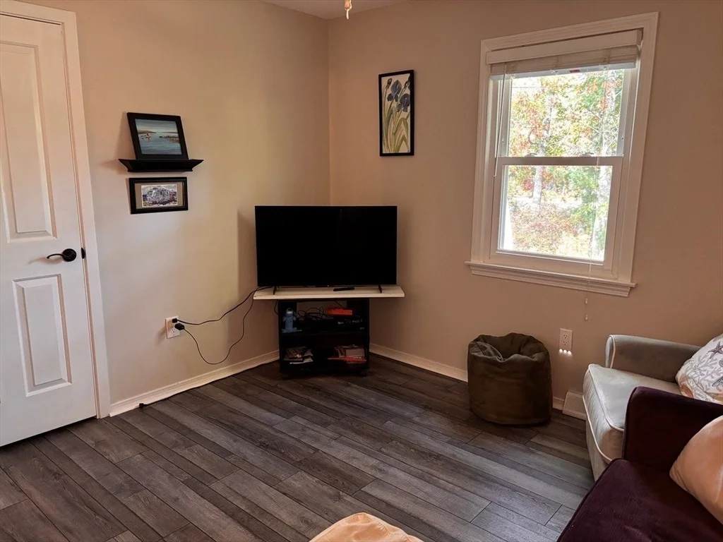 Photo of 112 Clay Pond Rd
