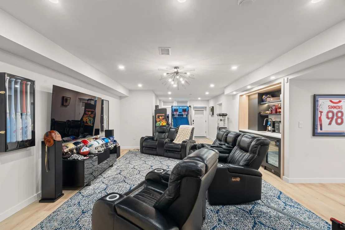 Photo of 6 Caulfield Cir