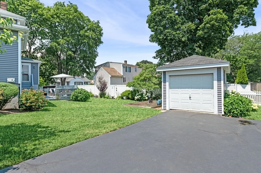 Photo of 39 Buttonwood Lane