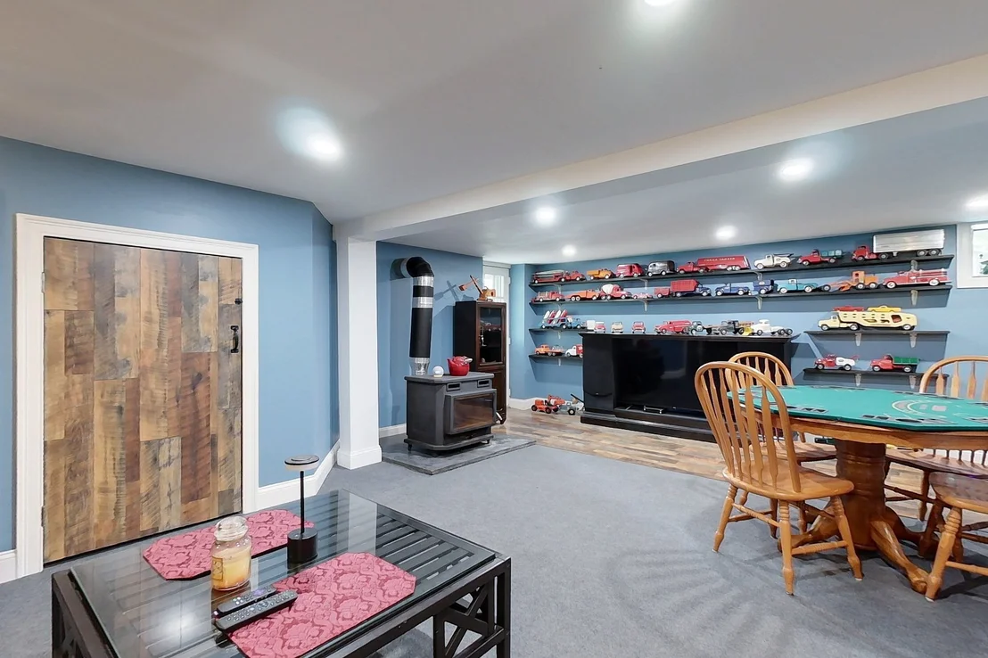 Photo of 135 Lowell Rd