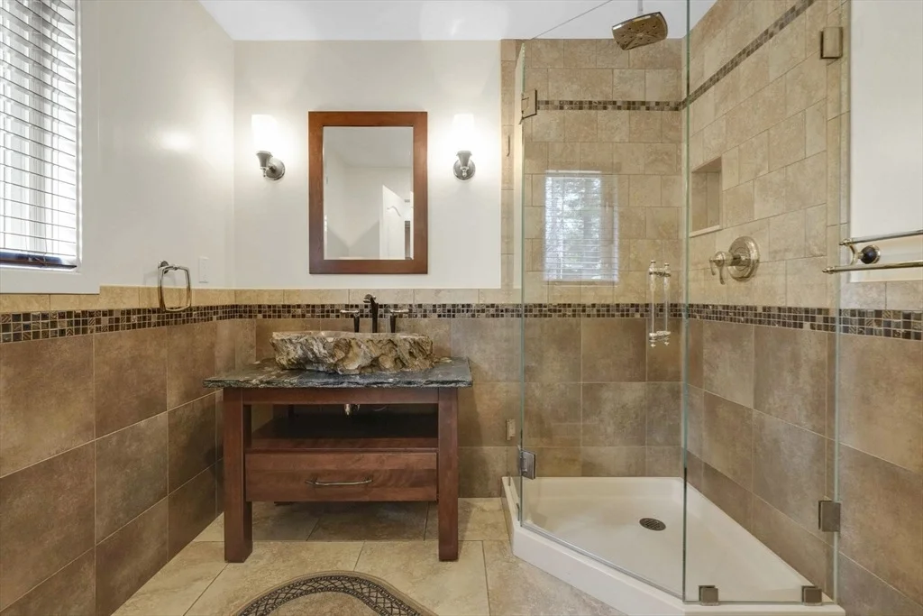 Photo of 56 Cardinal Ln