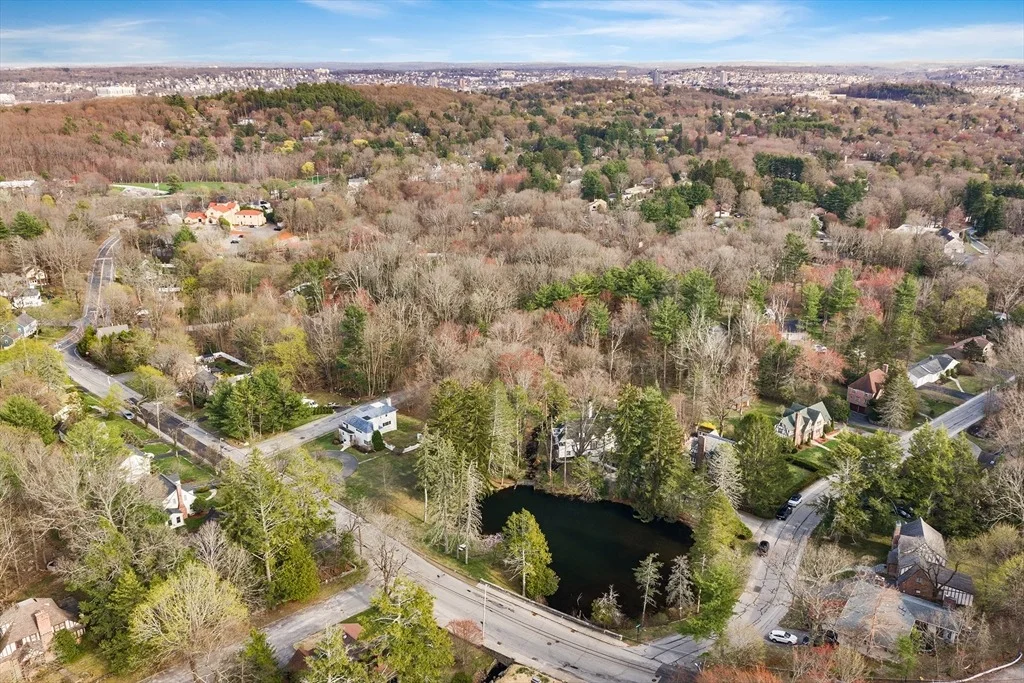 Photo of 3 Old Brook Dr