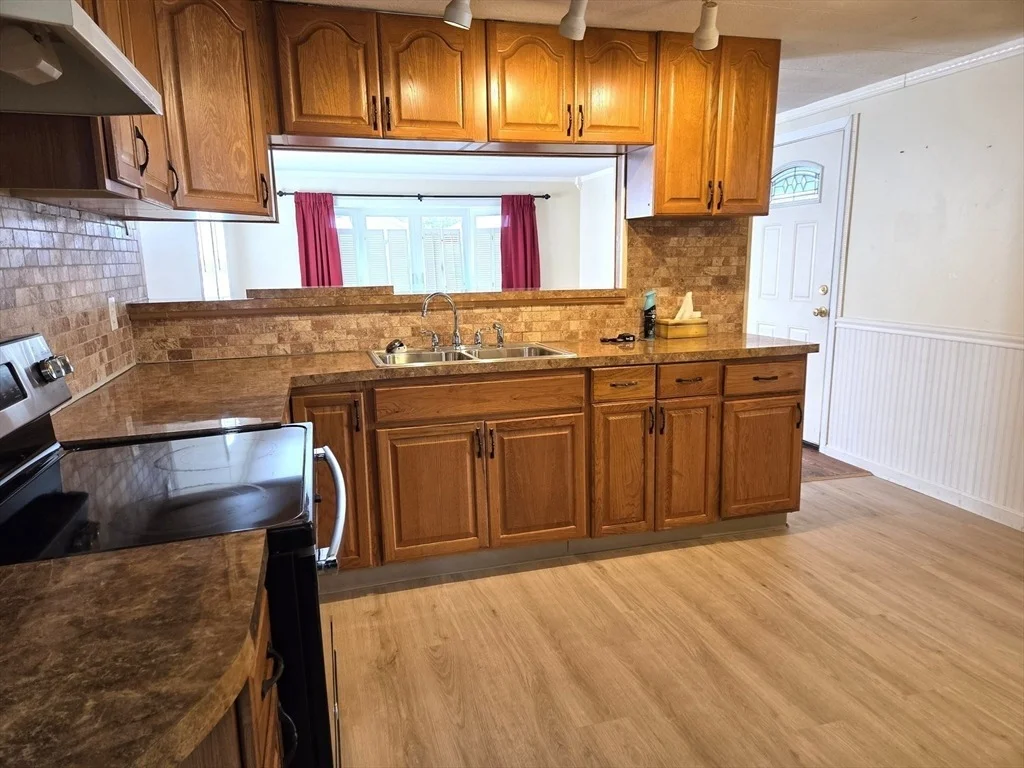 Photo of 84 Tavitian Blvd