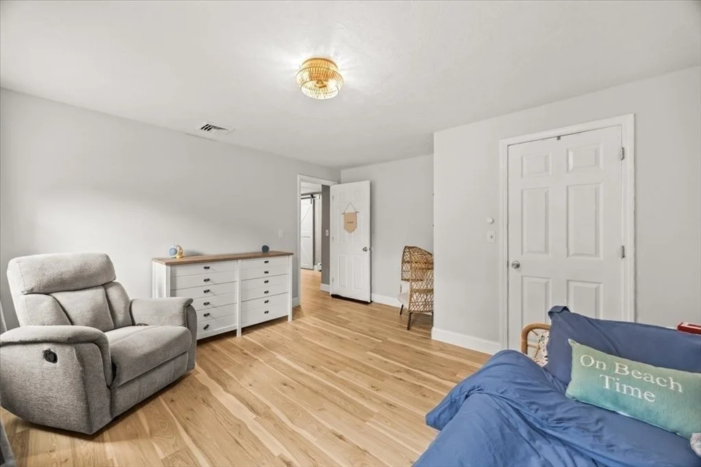 Photo of 758 King St