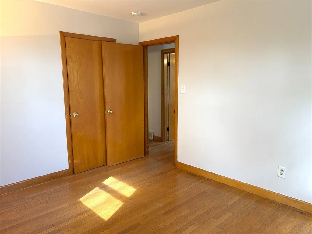 Photo of 25 Glen Forest Ln
