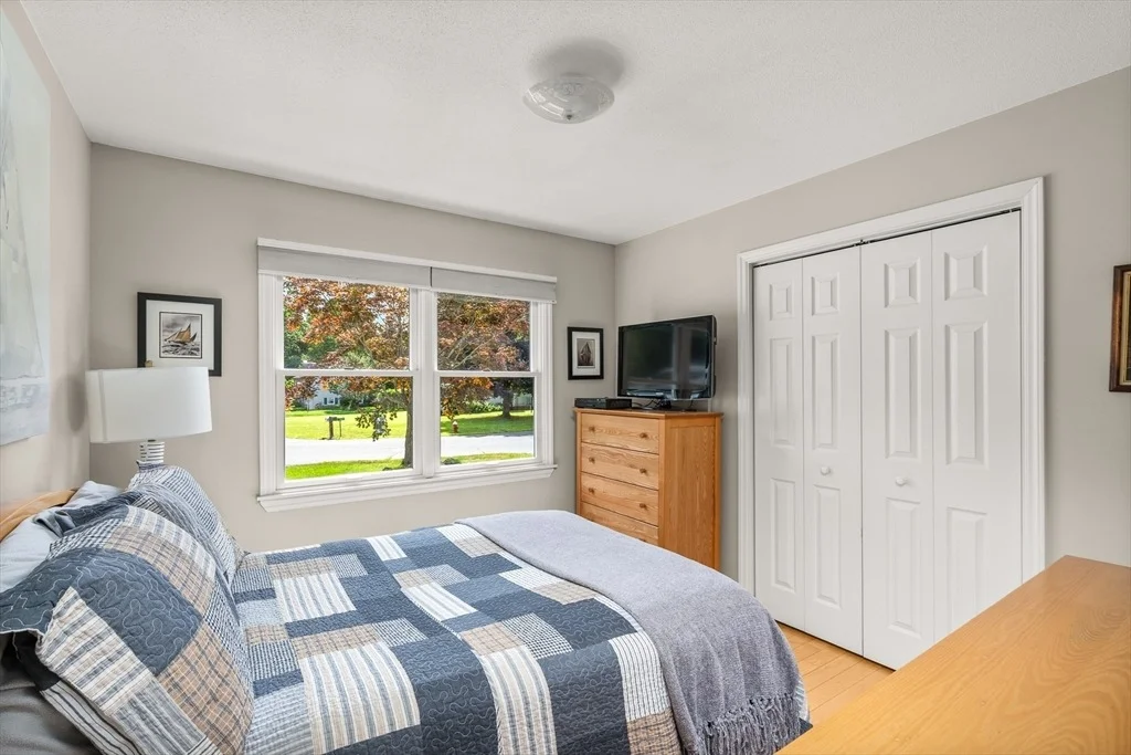 Photo of 6 Russell Ln