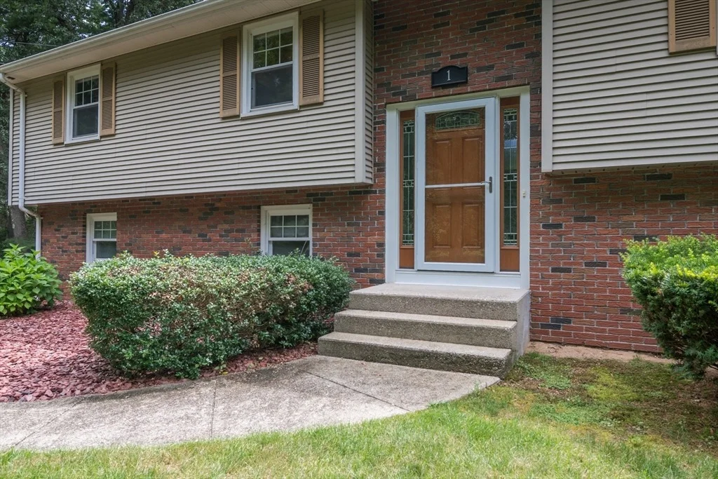 Photo of 1 Maplewood Dr