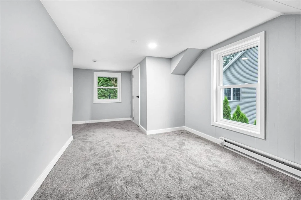 Photo of 83 Rolf Ave