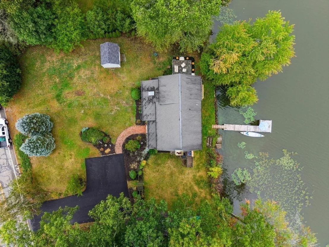 Photo of 35 Lakeside Blvd