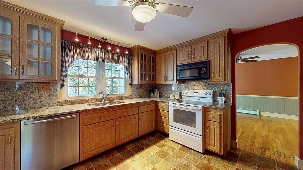 Photo of 14 Housatonic St