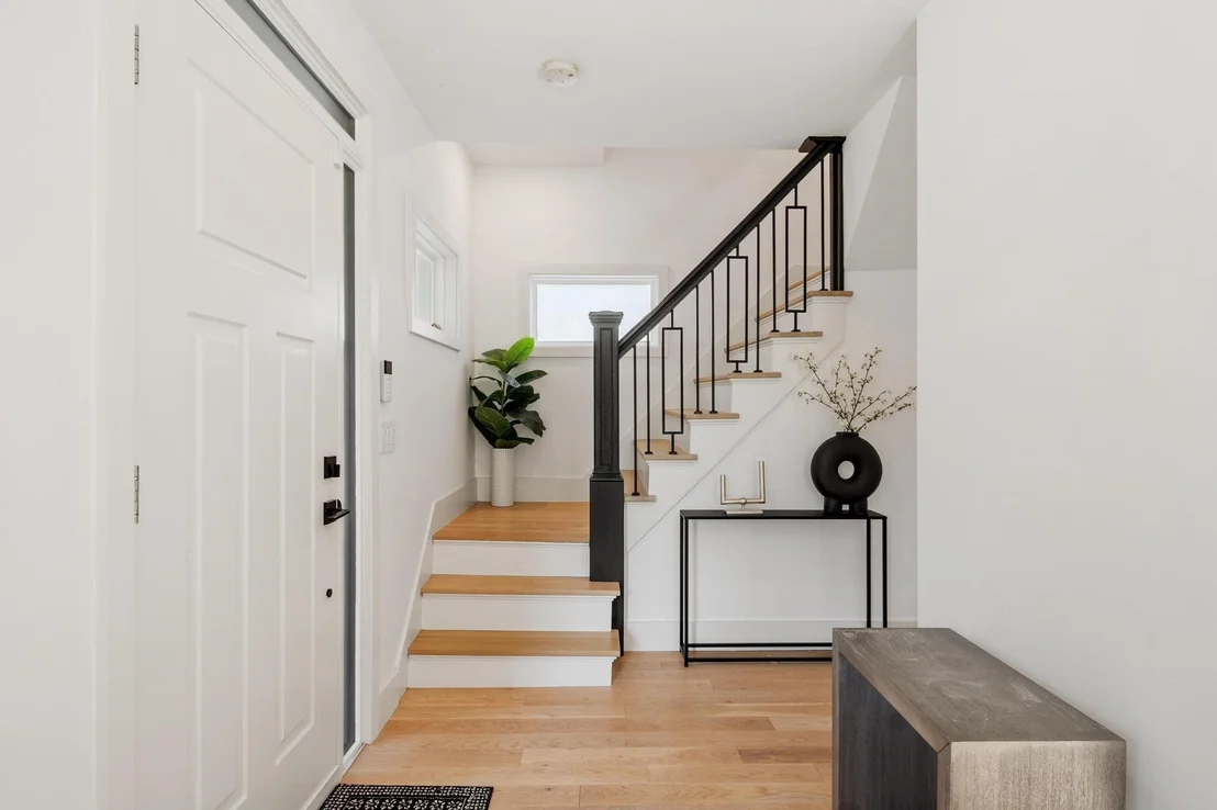 Photo of 32 Coolidge Ave