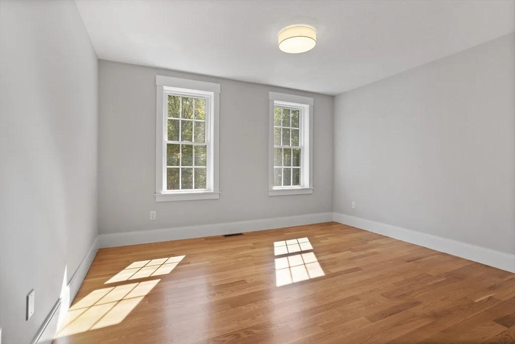 Photo of 236 Bolton Rd