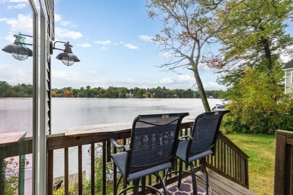 Photo of 35 Lakeside Blvd