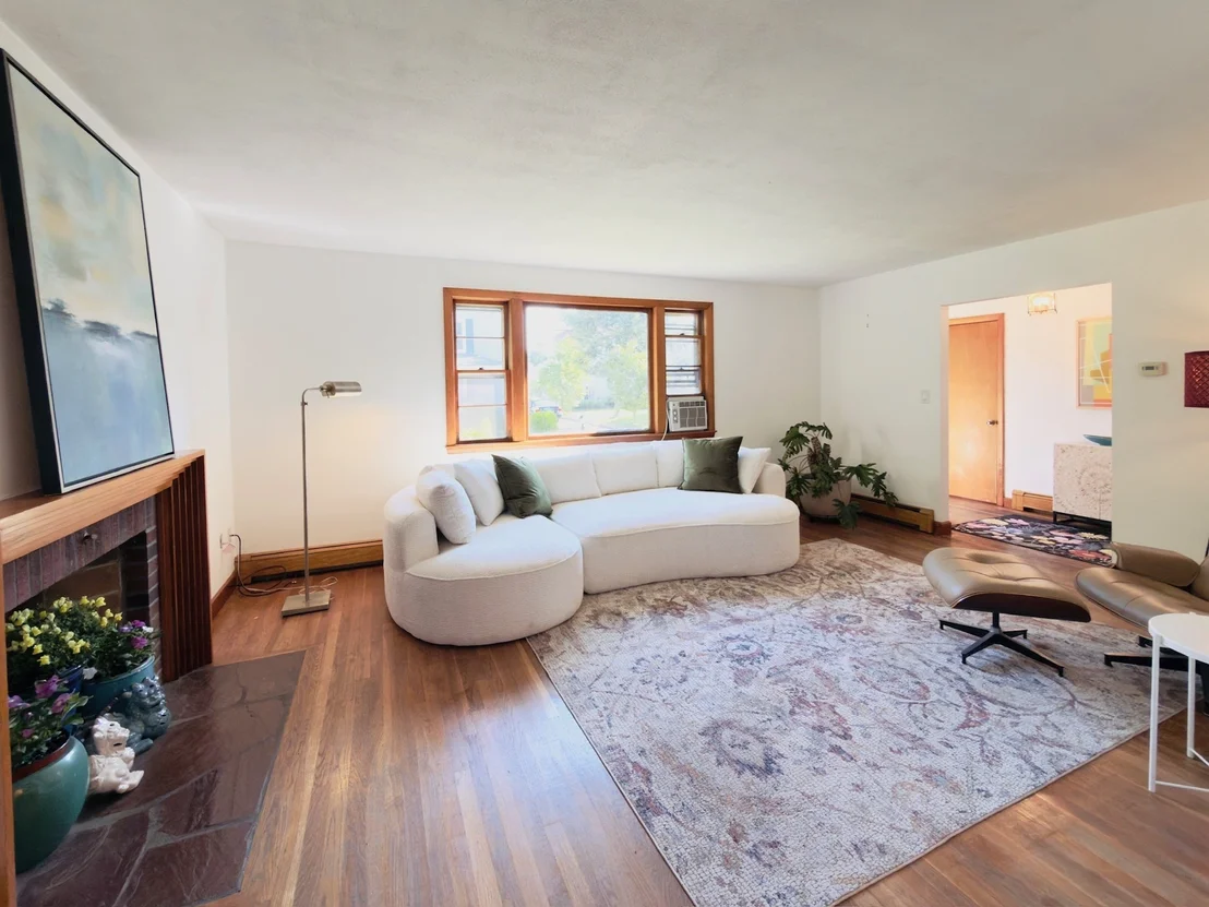 Photo of 84 Oak Street