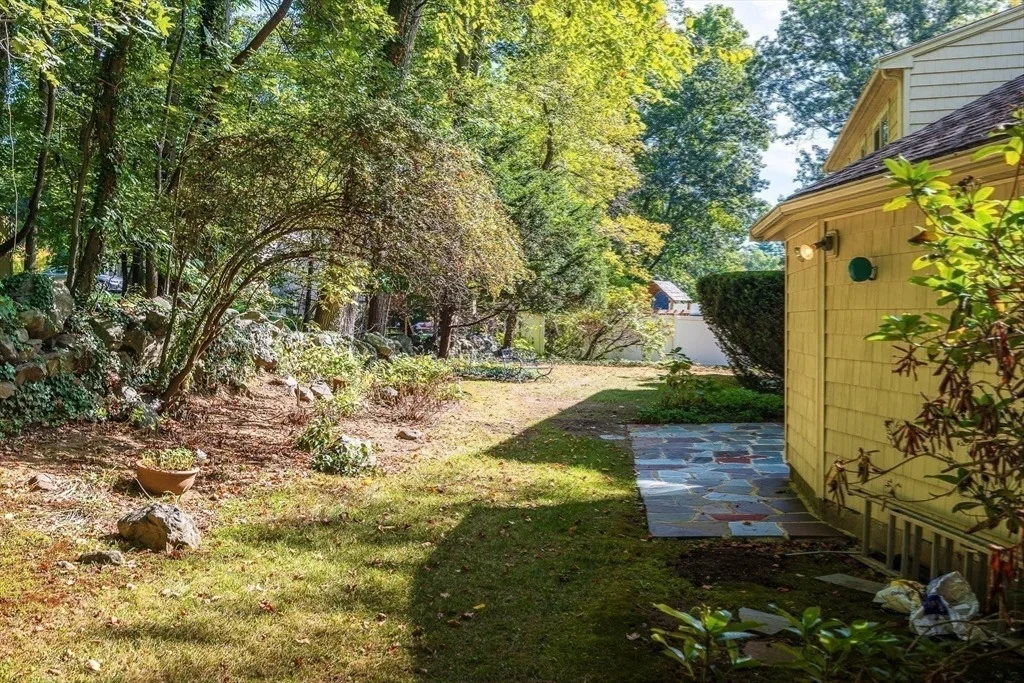 Photo of 21 Pine Ridge Circle