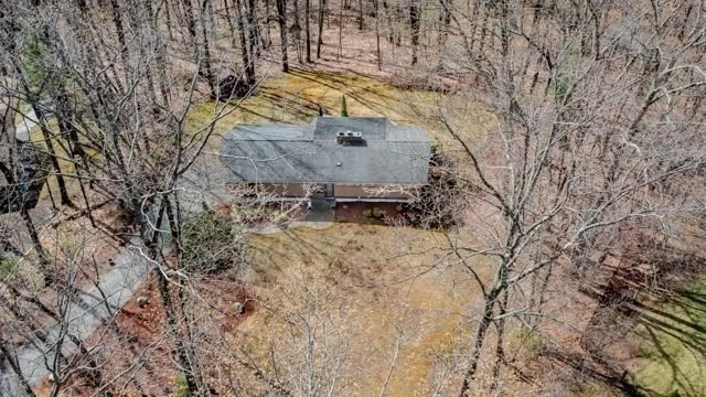 Photo of 9 Hampton Ln