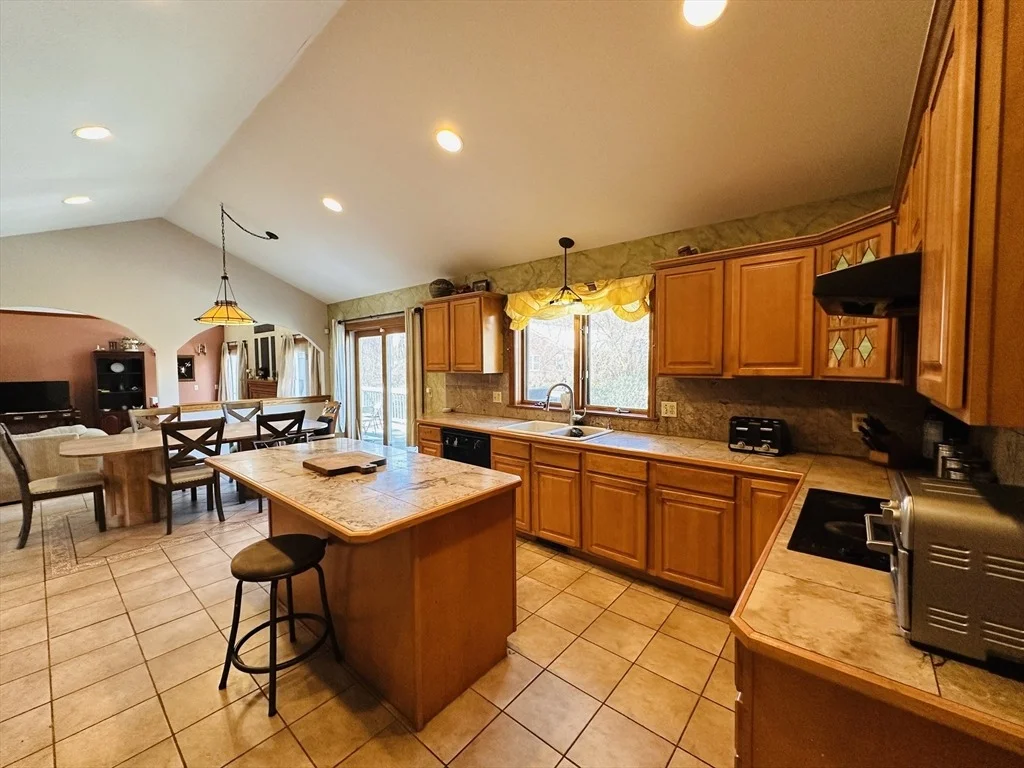 Photo of 8 Alexander Dr
