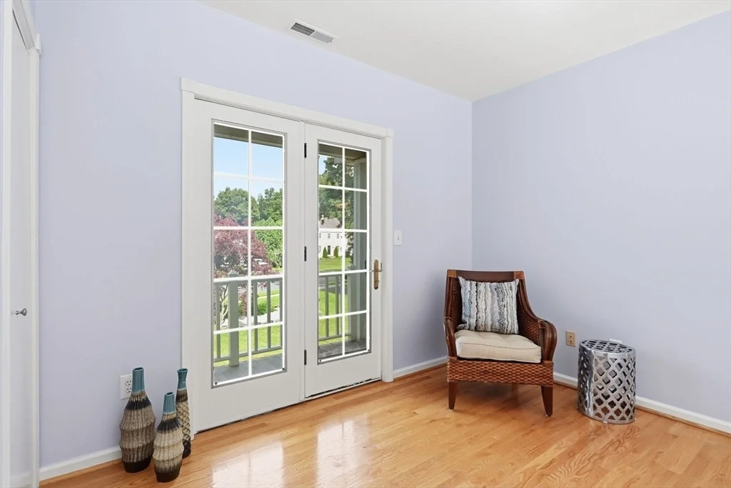 Photo of 20 Raymond Cir