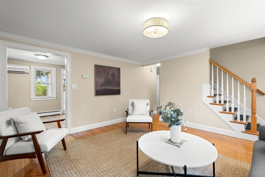 Photo of 19 Cunningham Cir