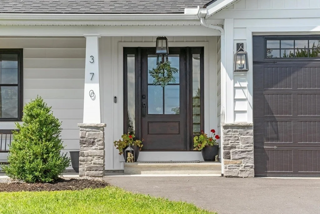 Photo of 370 Flat Hill Rd