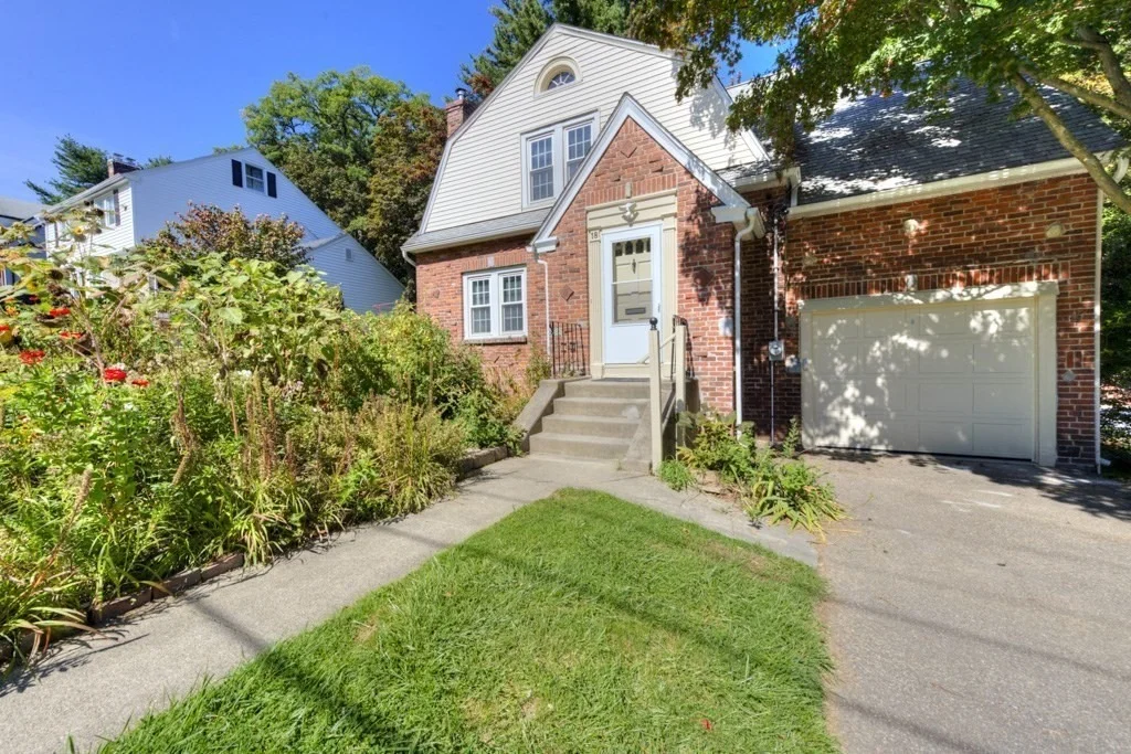 Photo of 18 Zenith Drive