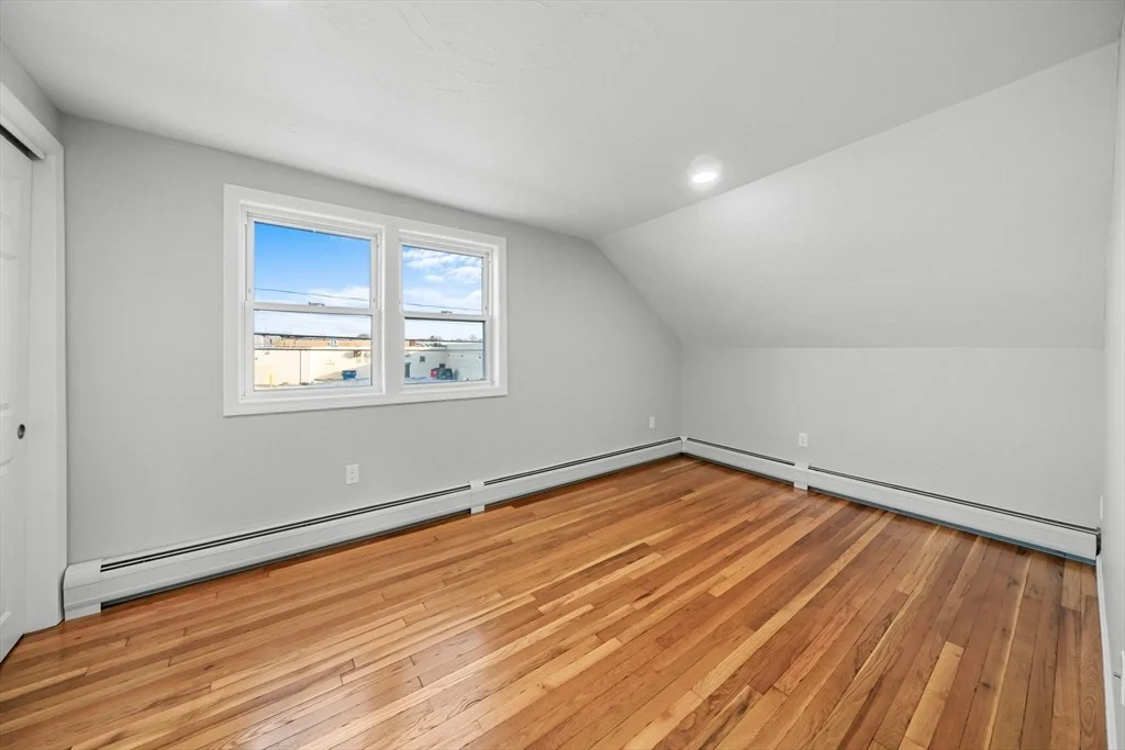 Photo of 419 Laurel St