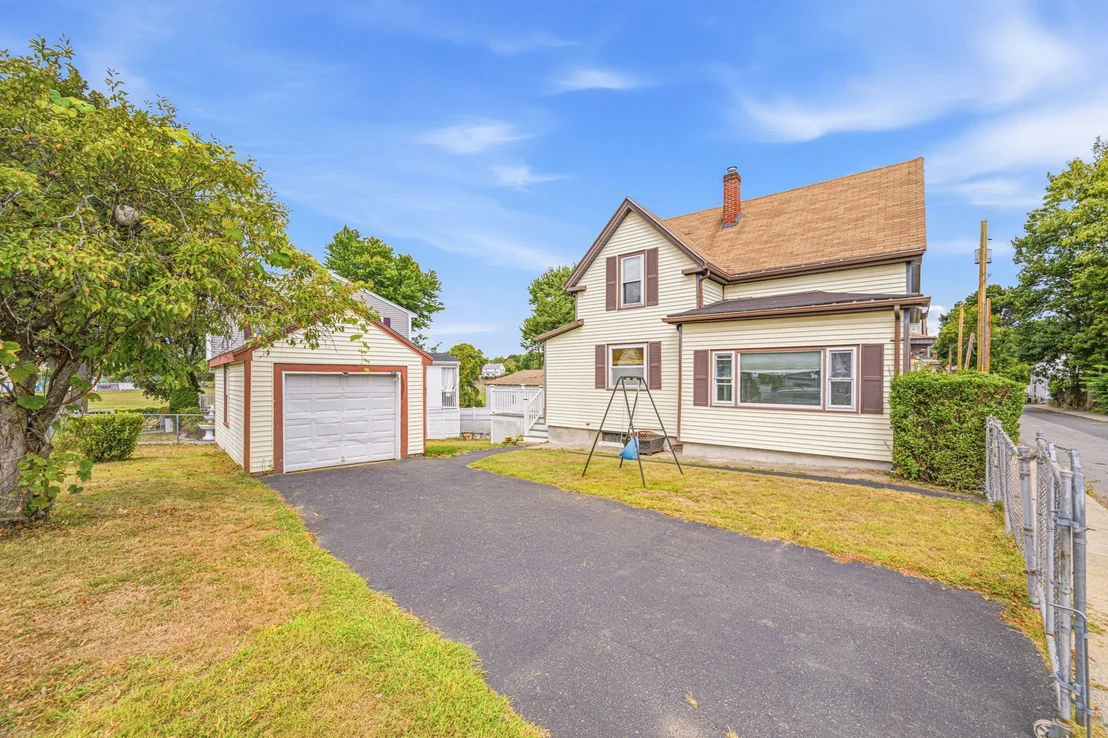Photo of 27 Houston Pl