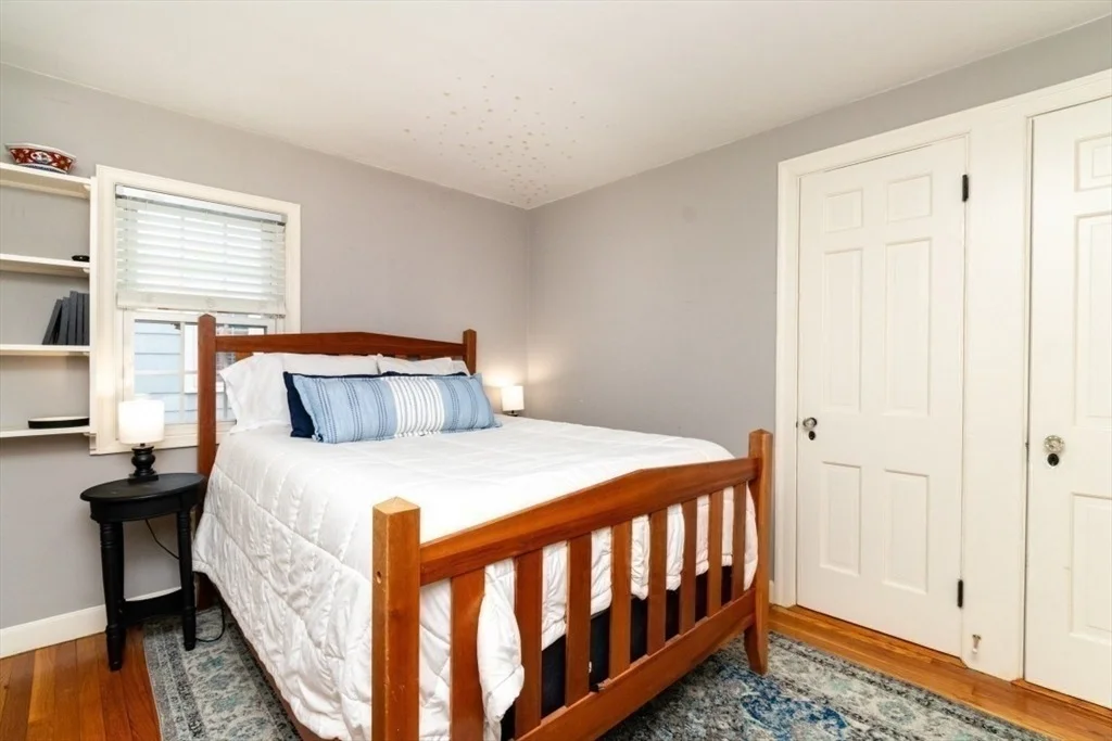 Photo of 484 Brook Rd