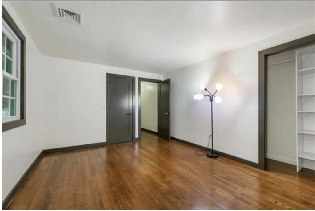 Photo of 20 Fox Den Road