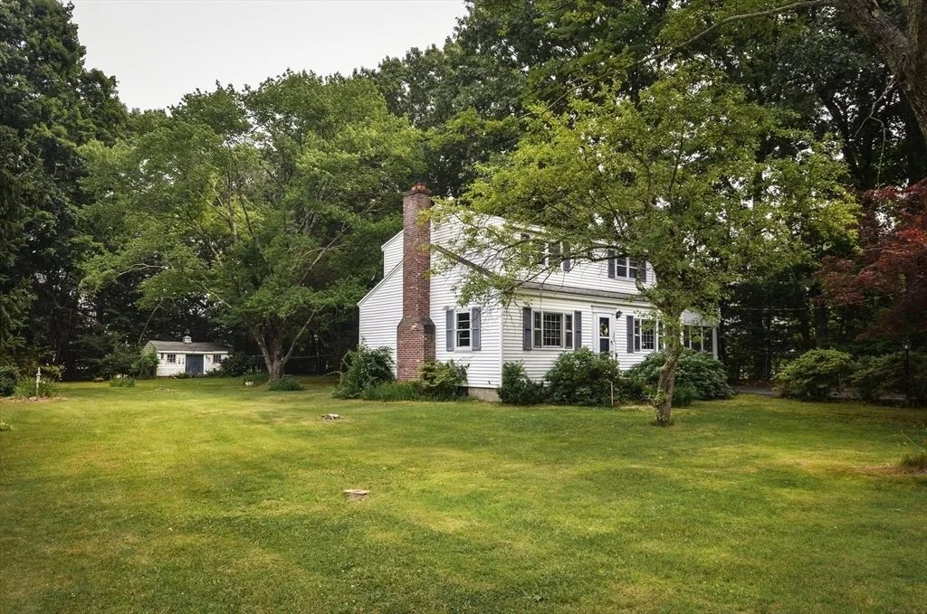 Photo of 240 Gates Pond Rd