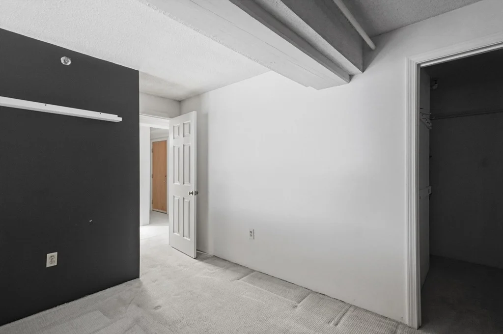 Photo of Unit 310 at 33 Maplewood Avenue