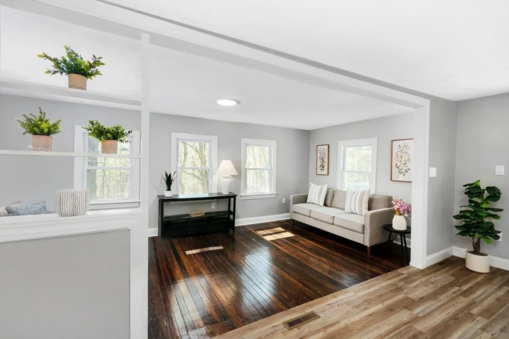 Photo of 43 Riverside Dr