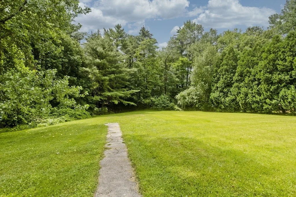 Photo of 597 Amherst Rd