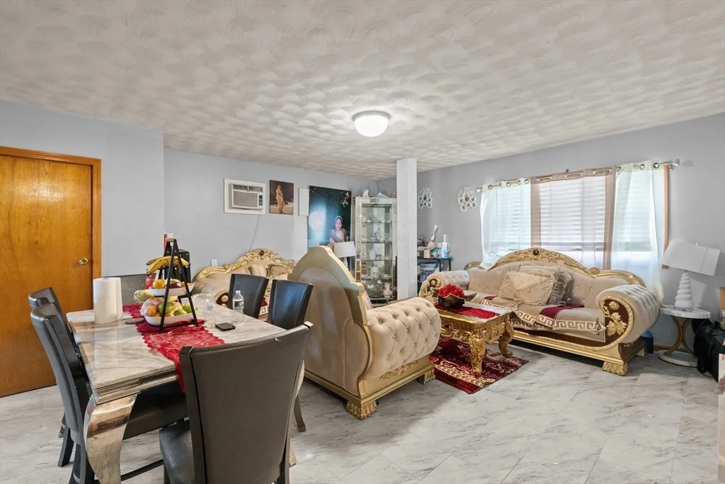 Photo of 554 Third St