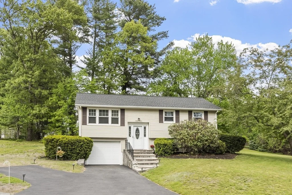 Photo of 27 Dexter Ave