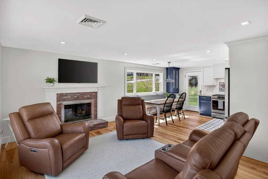 Photo of 28 Chipman Rd