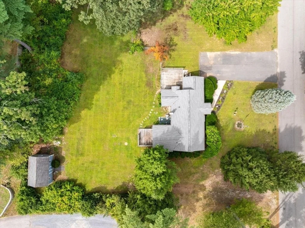 Photo of 83 River Rd