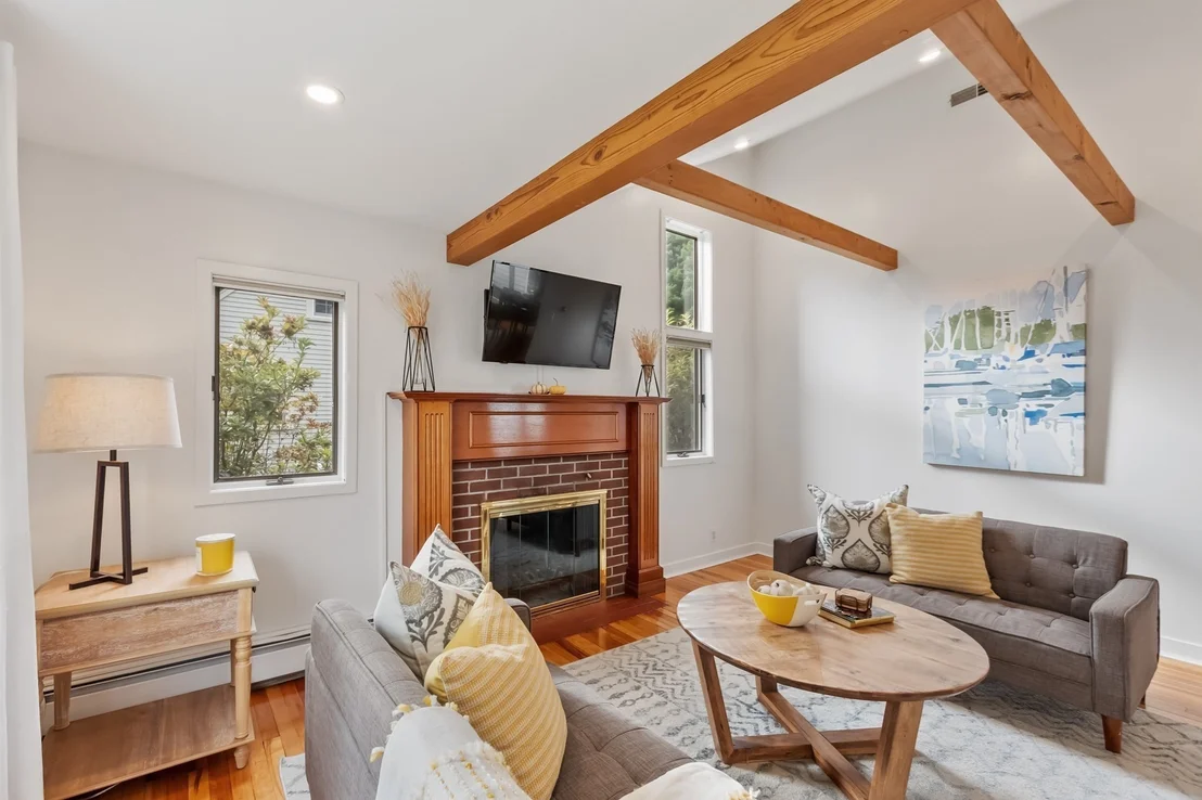 Photo of 90 Summer St
