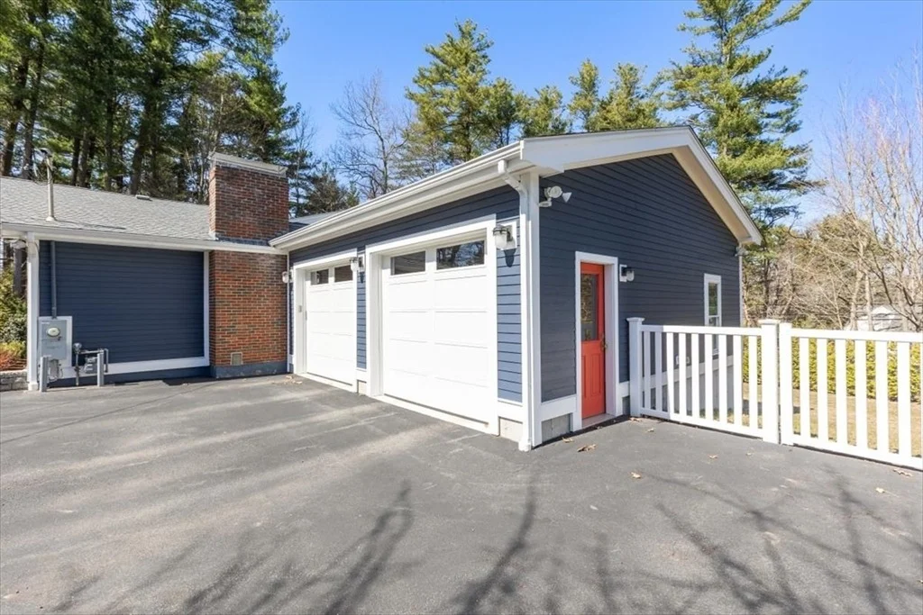 Photo of 7 Peter Hobart Dr
