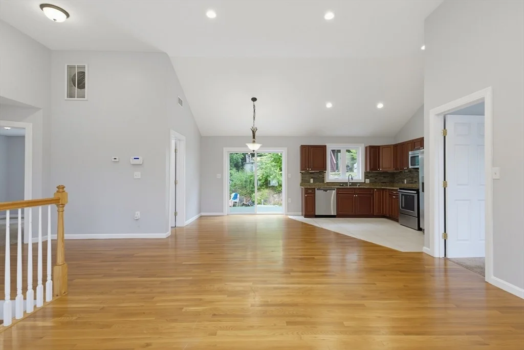 Photo of 70 Swan Ave