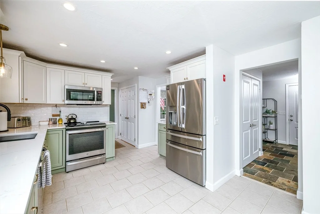 Photo of 187 John Scott Blvd