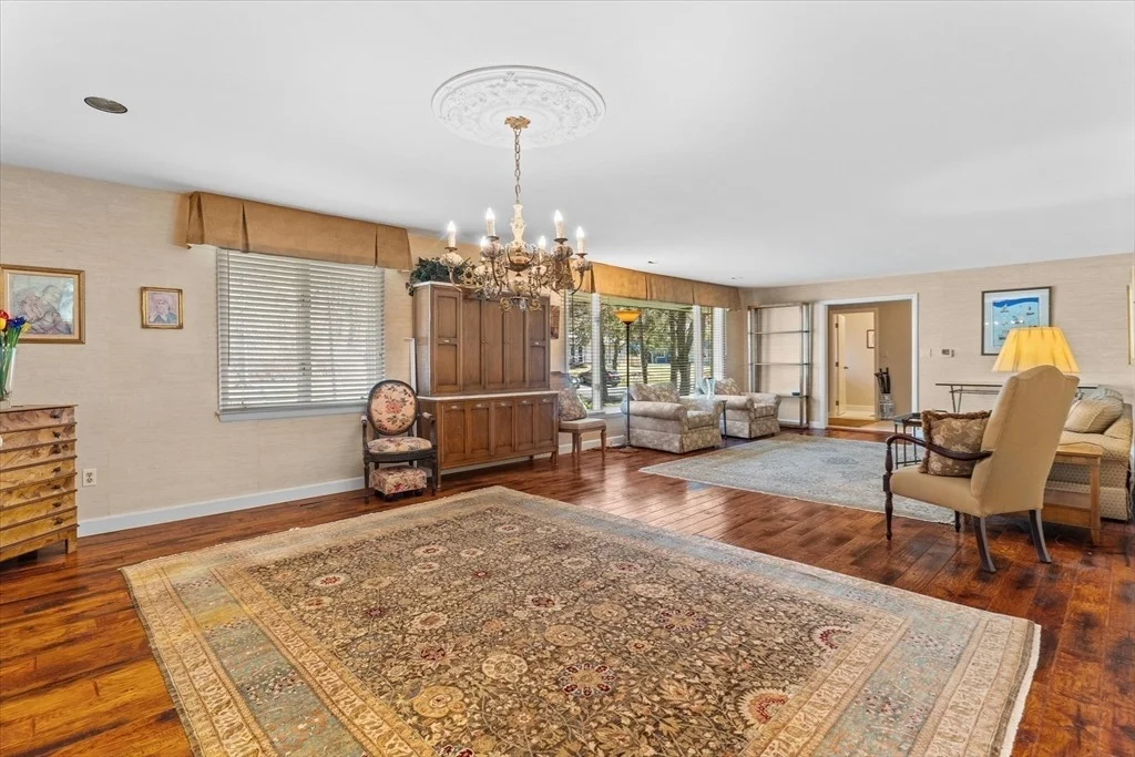 Photo of 35 Lucas Dr