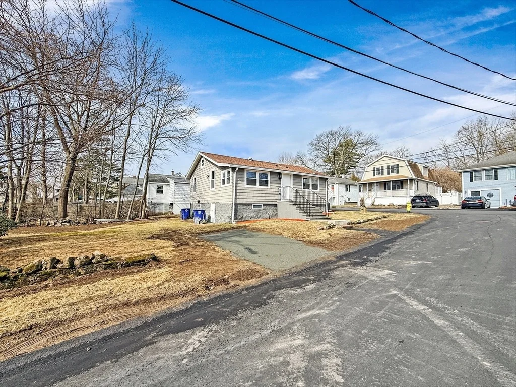 Photo of 87 Arborway Dr