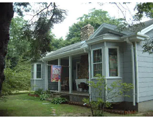 Photo of 664 Main Street