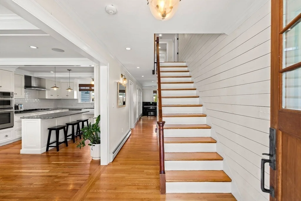 Photo of 18 Rose Ave